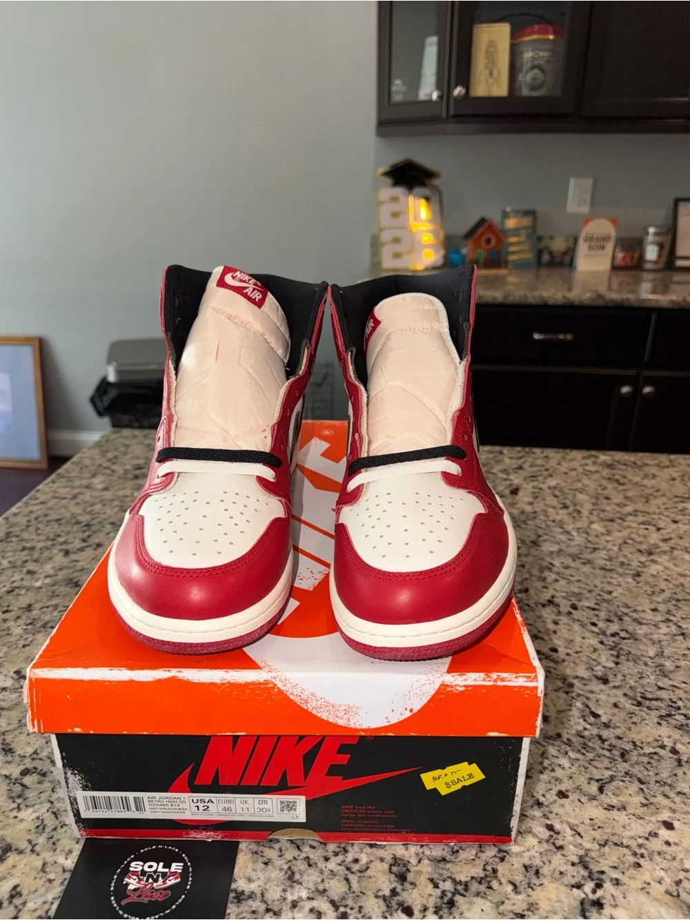 Size 12 Jordan 1 Retro High Chicago Lost & Found SKU DZ5485-612 DS Damaged Box